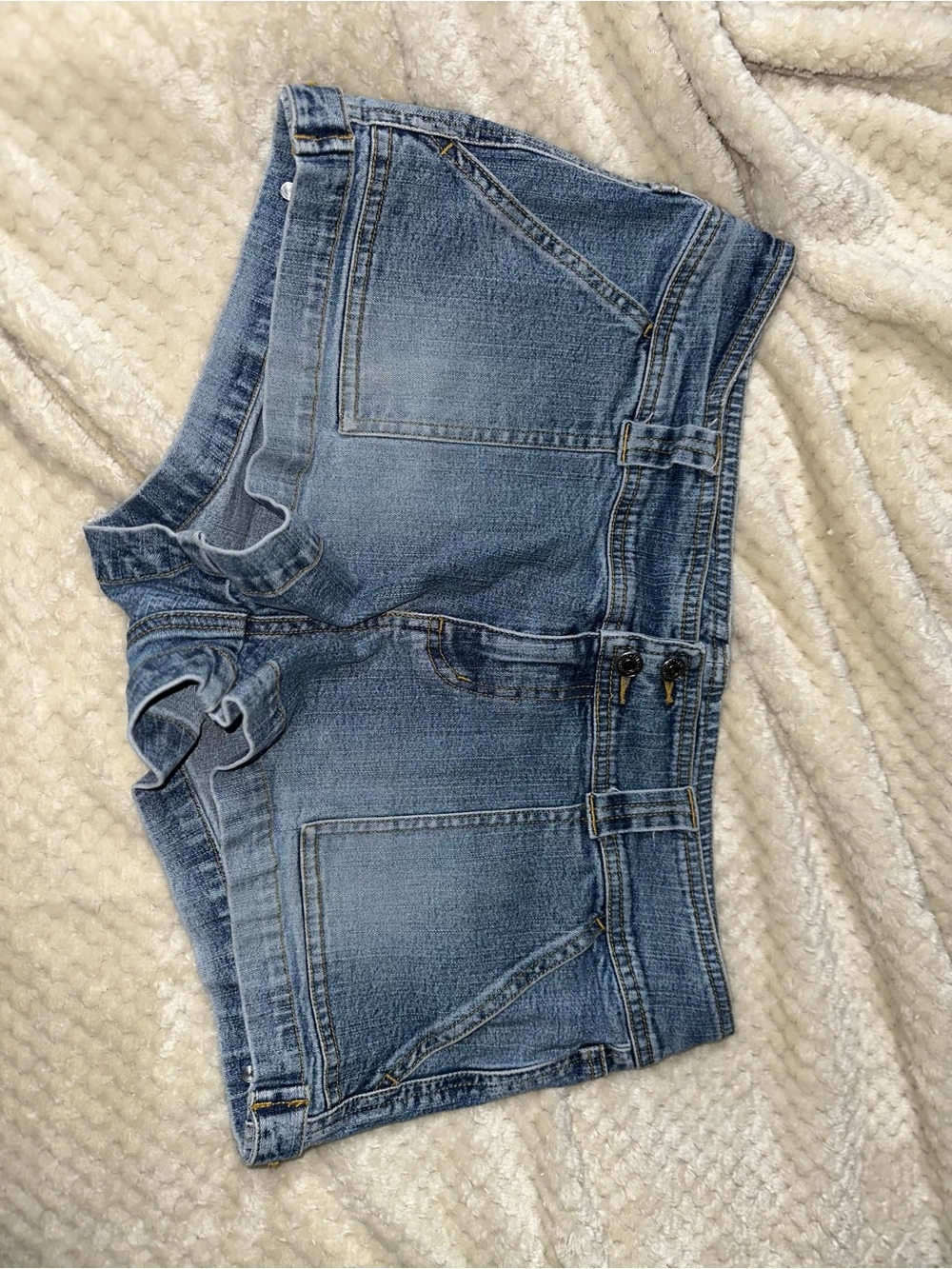 Aeropostale Juniors Low Rise Blue Denim Shorts with Front Patch Pockets